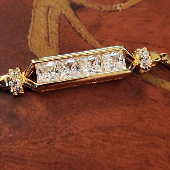 Bella Luce Eterno Yellow Sterling Silver Bracelet - Picture 5 of 8